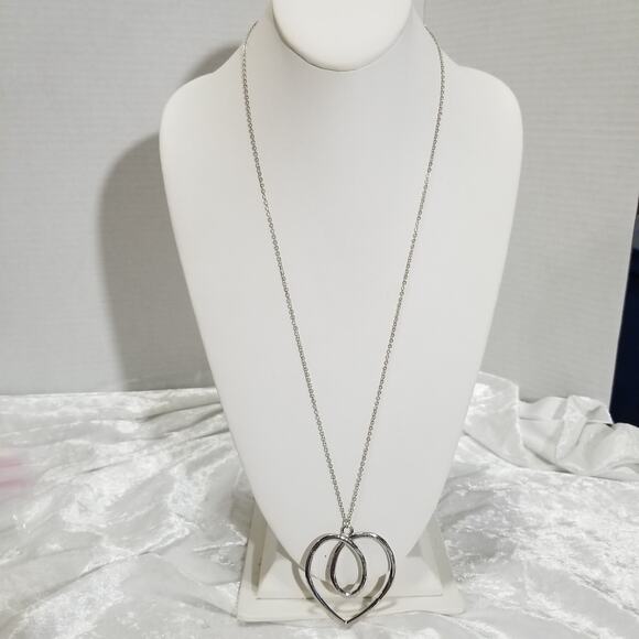 Unbranded Jewelry - Silver tone womens heart necklace 28" with 2" pendant 1.1925